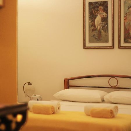 Giljana Ensuite Rooms Shared Terrace & Kitchen Saint Julian's ภายนอก รูปภาพ